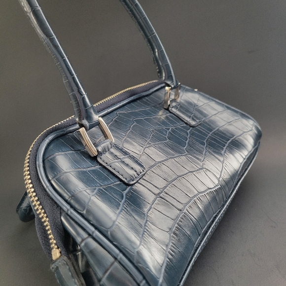 Jones New York Navy Croc handbag - Picture 3 of 6